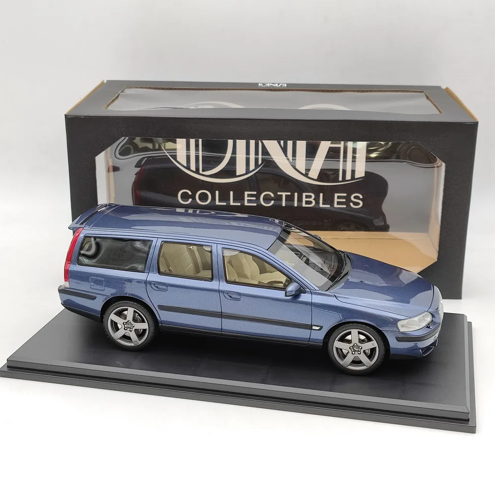 DNA Collectible DNA000107 Volvo S60 R grey 1/18
