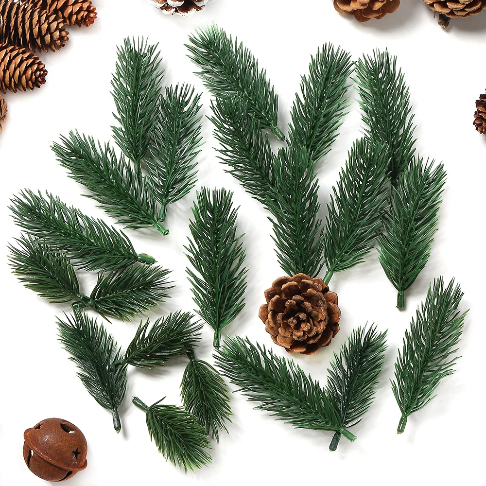 10 Stück künstliche Kiefernnadeln, gefälschte Pflanze für Weihnachtsdekorationen, Heimdekoration, Neujahr 2026, DIY-Handwerk, Girlanden, Geschenkzubehör