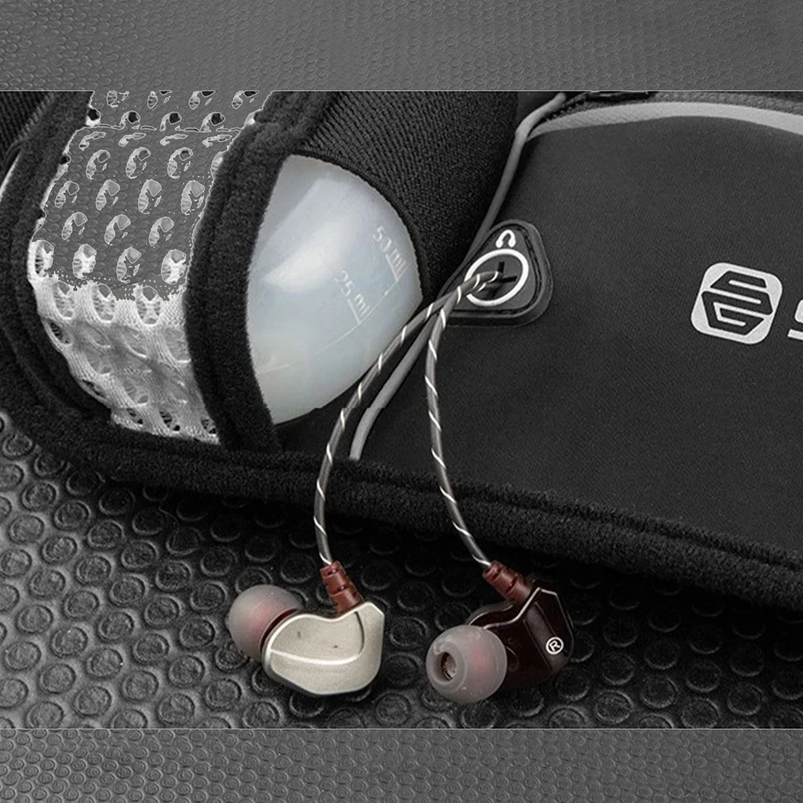 Running Belt with Bottles Fanny Pack with Adjustable Strap Waist Pack for Running Hiking Climbing