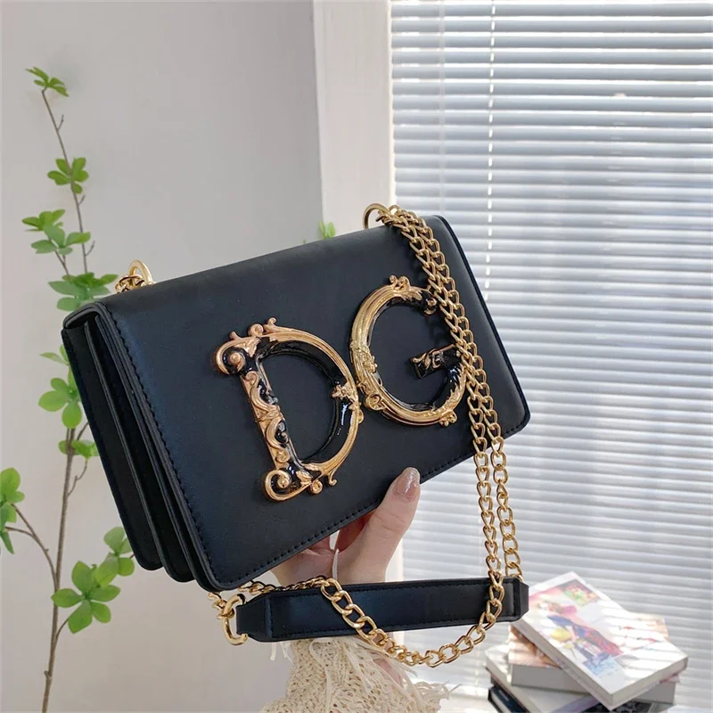 2025 New Women's Crossbody Bag With Fashionable And Trendy Design  Shoulder Bag Travel Square Small Square Bag Simple Wallet 2