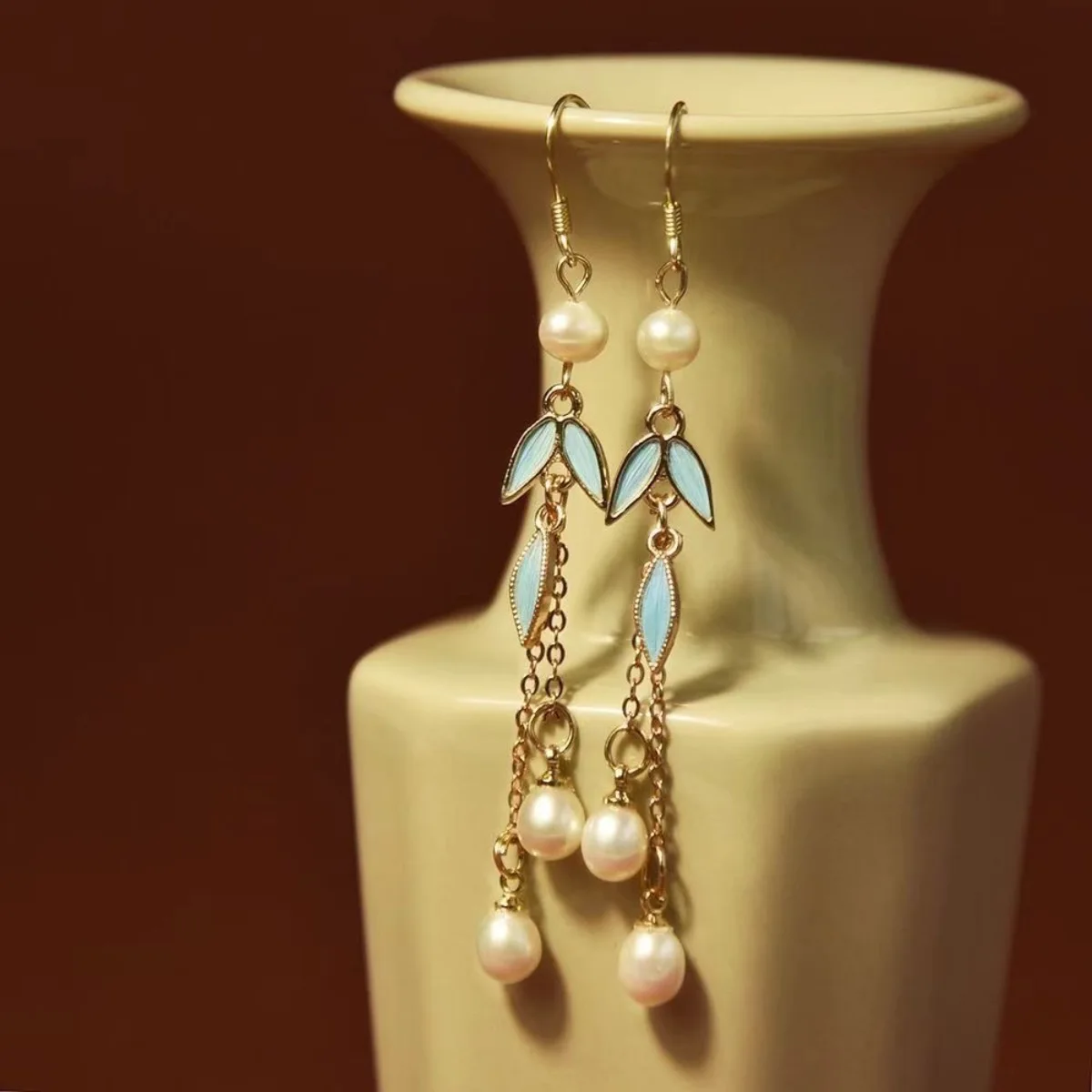 New Chinese Fashion Bamboo Leaf Shaped Stud Earrings for Women Ethnic Design Pearl Pendant Tassel Luxury Jewelry Creative Gifts 5