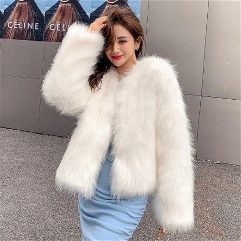 

ZXRYXGS Popular White Jacket Female Imitation Fur Coat 2023 Autumn Winter New Fashion Coats Short V-neck Young Coat for Women