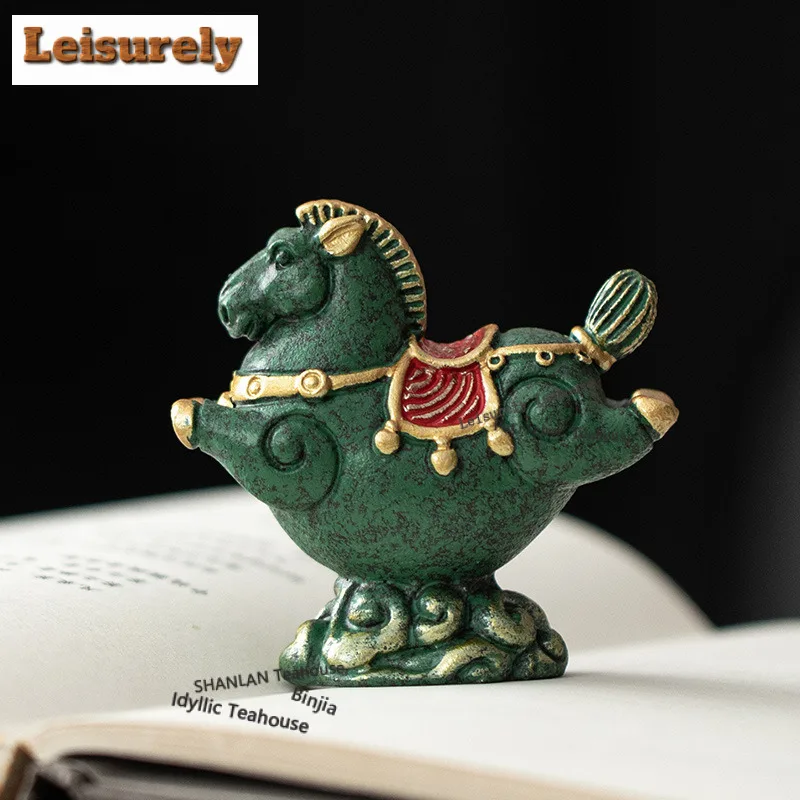 Green Sandstone Horses Flying on Clouds Tea Pet Vintage Exquisite Miniatures Tea Figurine Play Toys Tea Statue Ornaments craft