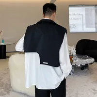2023 Irregular Design Techwear Style Hip Hop Cargo Vest Mens Street Fashion Short Waistcoat Sleeveless Jacket 2