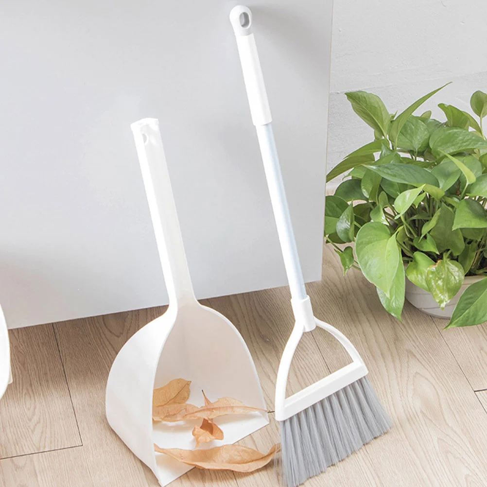 1Set Small Broom Dustpan Set Lightweight Plastic Kids Broom Set Toddler Toy Housekeeping Pretend Play Cleaning Tools Mini