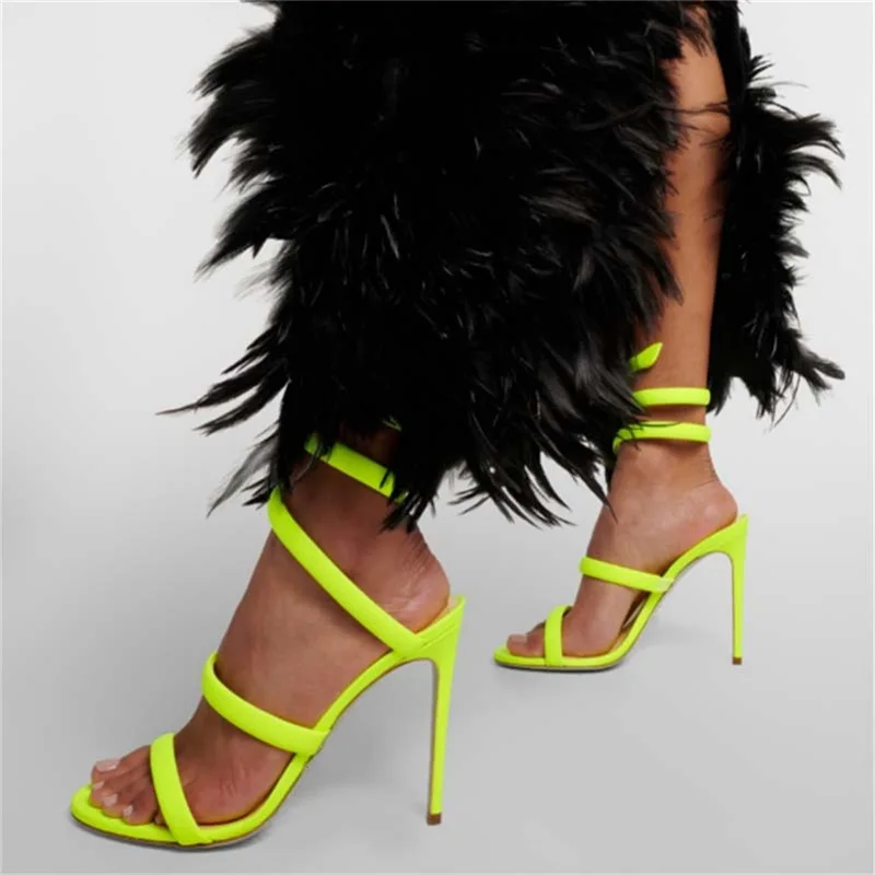 

2024 Spring and Autumn Season New Round Head One Line Leaky Toe Snake Wrapped Ultra High Heel Women's High Heel Sandals