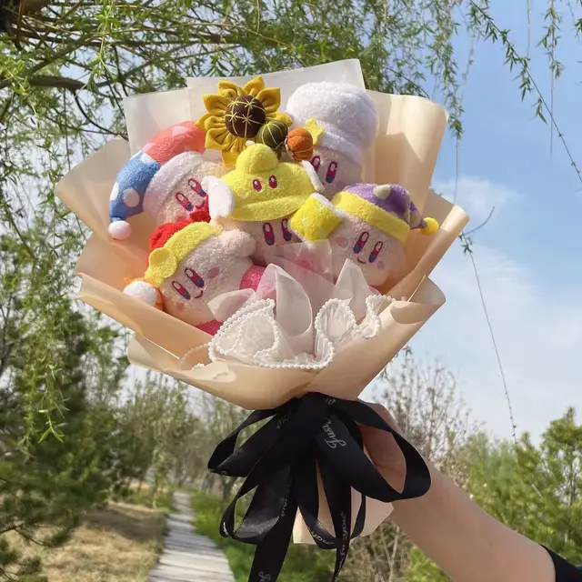 애니메이션 팬을 위한 완벽한 선물: 귀여운 만화 스타 커비 플러시 플라워 부케