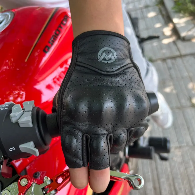 

Motorcycle Gloves Men Women Moto Leather Carbon Cycling Winter Gloves Motorbike Motorcross ATV Motor Gloves