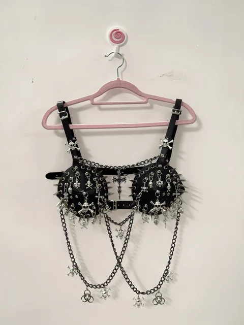 Skull Pendant Chain Bra Top 5