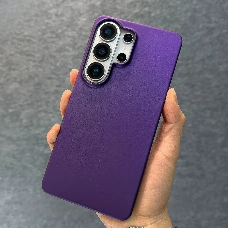 Ultra Thin Matte Borderless Hard Case - Sleek Protection