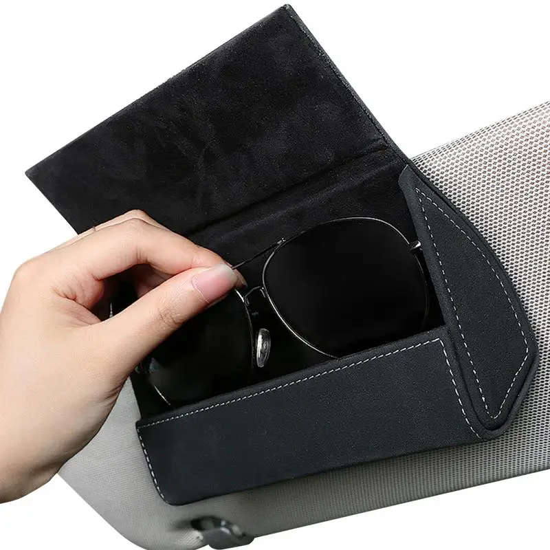 

Автомобильный козырек, телефон с карманом для карт и магнитной застежкой