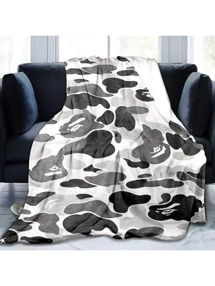 GEL HUT MUN Camouflage Flannel Blanket, Soft Polyester Knitted Digital Print, Warm Modern Throw for Sofa Decor