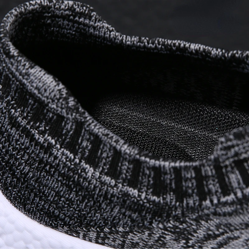 Рисунок 2 - Кроссовки мужские без шнуровки