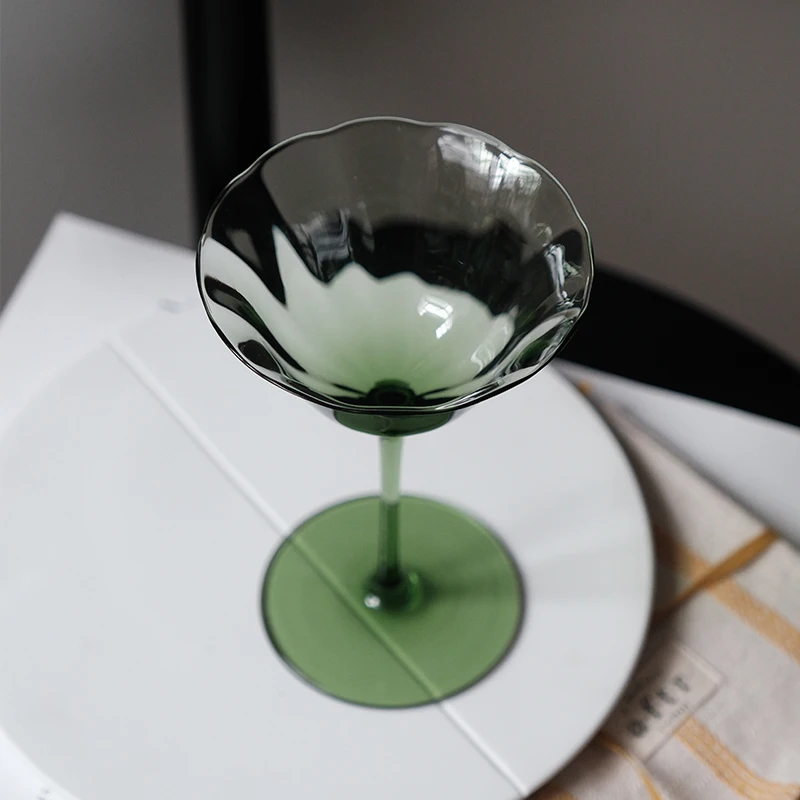 https://ae01.alicdn.com/kf/S909aa5ee1ae04adb80a8a5a97aa1ef65I/JINYOUJIA-French-Vintage-Green-Flower-Pattern-Goblets-Handmade-Crystal-Ultra-Thin-Wine-Glass-Champagne-Martini-Glass.jpg