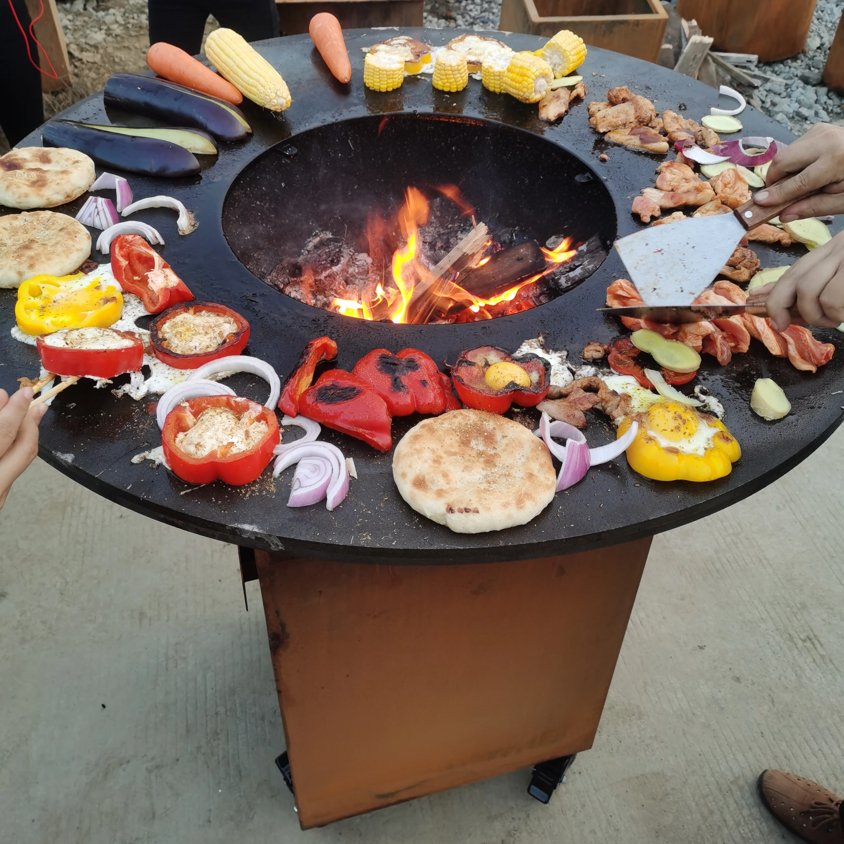 Barbecue Portatile In Acciaio Corten Per Grigliare Barbecue Antiruggine