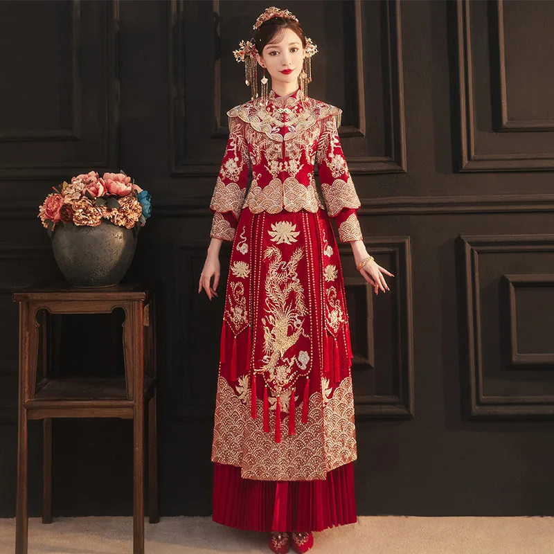 Bride Red Embroidery Qipao Wedding Dress Retro Chinese Style Cheongsam