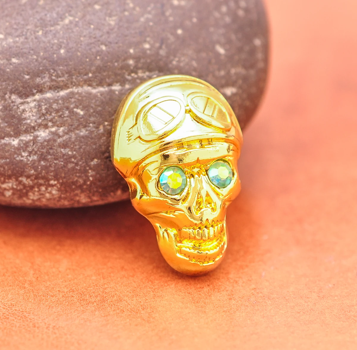 

Lot 10Pcs Western Biker Golden Metal Skull Concho Green Crystal For Leathercraft Belt Horse Saddle Bag Screwback