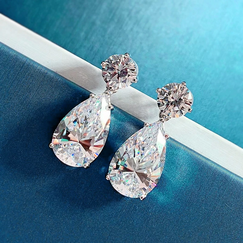 BXINY 19Carat Moissanite Water Drop Earrings - Detail View