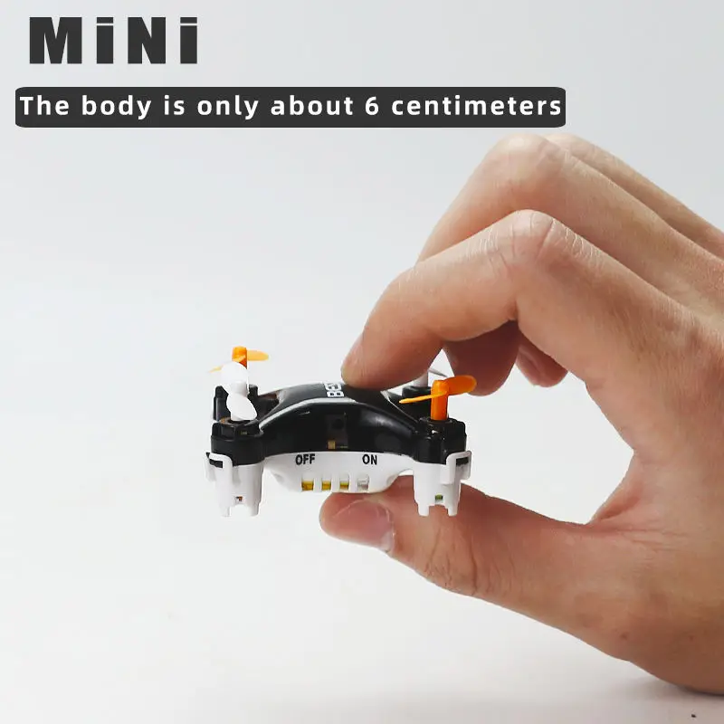 Acheter mini drone ultra-compact pour débutants, vue rapprochée du quadrirotor avec caméra intégrée.