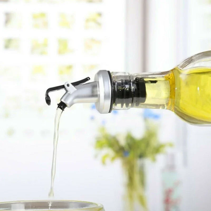 

1Pc Oil Bottle Stopper Wine Pourer Rubber Lock Plug Seal Leak-proof Food Grade Nozzle Sprayer Liquor Dispenser Kitchen Bar Tools