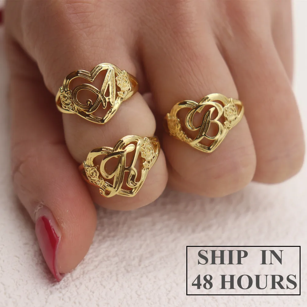 Anillo ajustable de corazón con iniciales personalizadas para