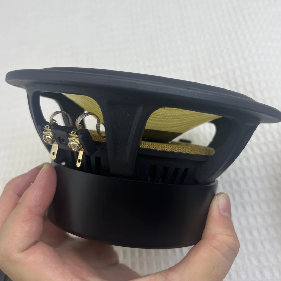 High-end Car Modified Speakers 3-channel Bass Alto Treble Frequency Divider Set Clear and Beautiful Sound Quality.