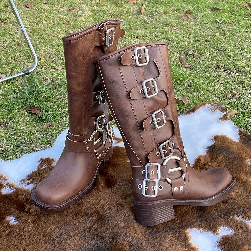 

Женские высокие сапоги Goth с пряжкой и ремешком, модные дизайнерские длинные сапоги в стиле панк на толстом каблуке с металлической пряжкой, осенне-зимняя обувь