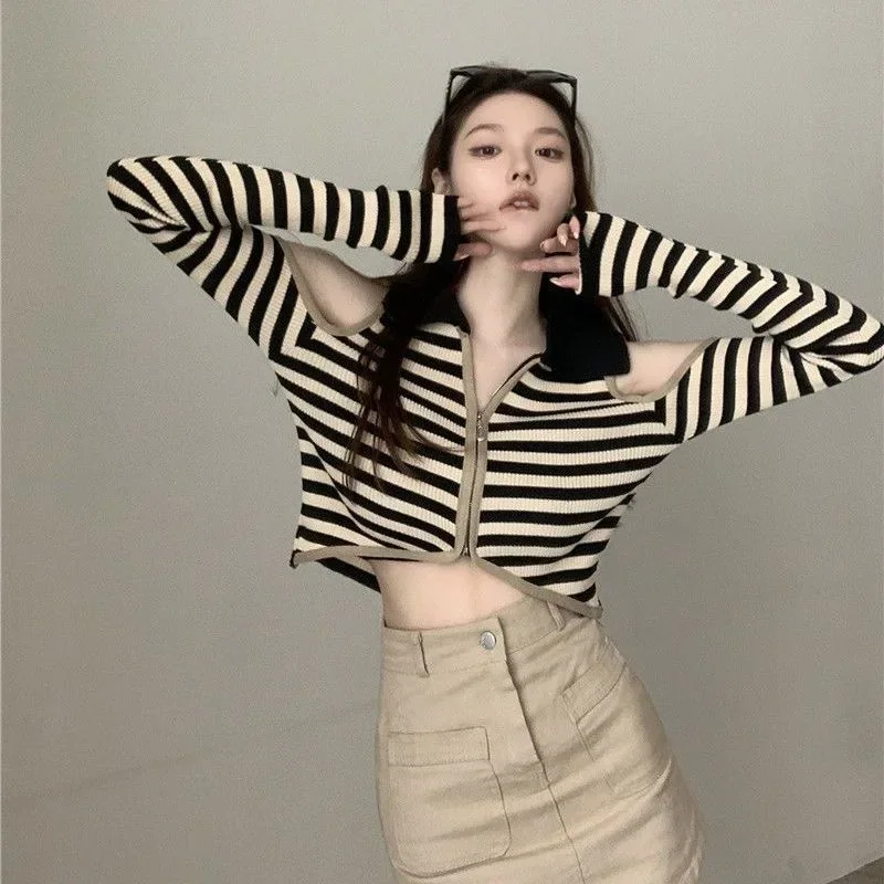 여성용 오프 숄더 니트 가디건 탑, 슬림 폴로 칼라, 긴팔 스트라이프 대비 짧은 티셔츠, 핫 걸, 가을 신상