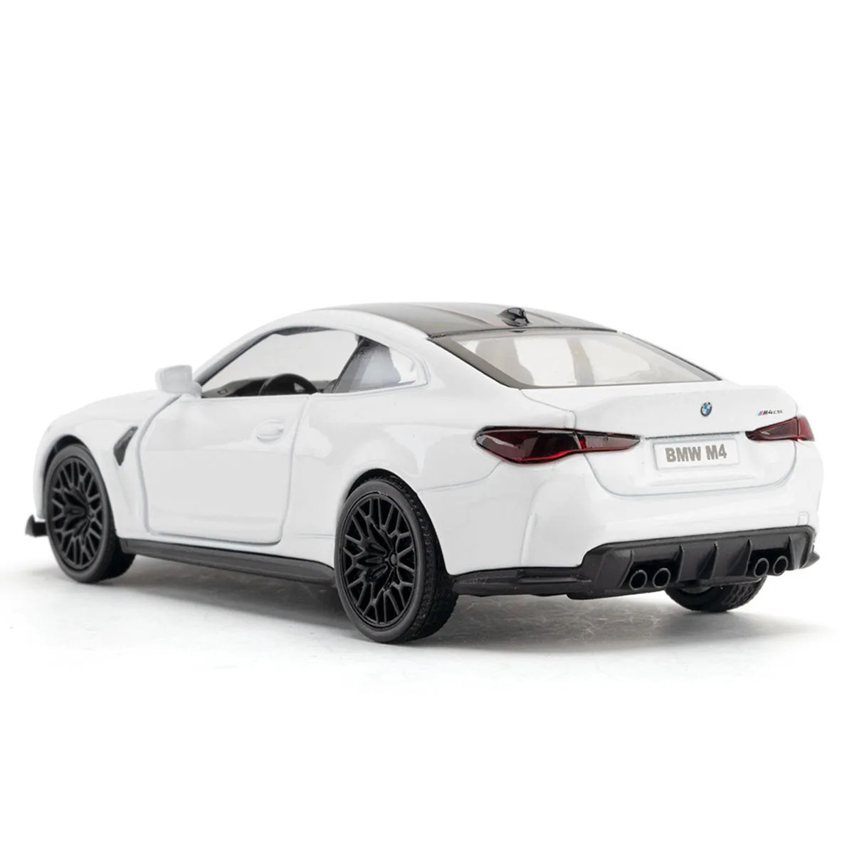 1:38 스케일 BMW M4 CSL 다이캐스트 합금&플라스틱 모델카