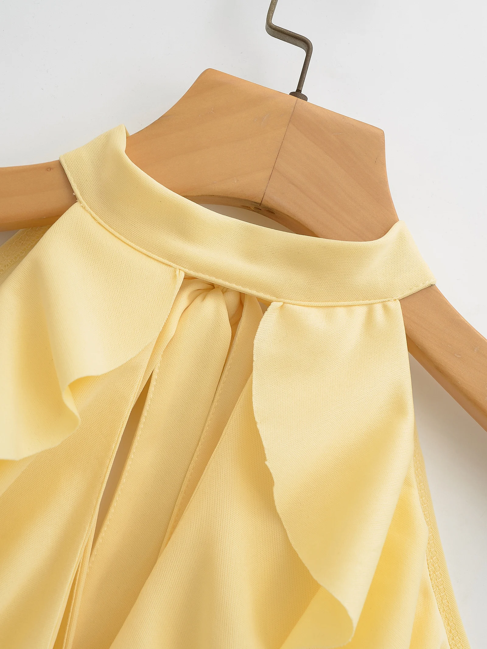 TRAFZA Woman Tierred Ruffles Halter Top Sleeveless Bow Lace-up Yellow Camisole Lady 2025 Summer Sweet Beach Style Women's Sling