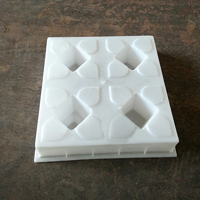 Four Hole Lawn Brick Parking Lot Grass Planting Brick Color Square Lawn Outdoor Color Plastic Mold