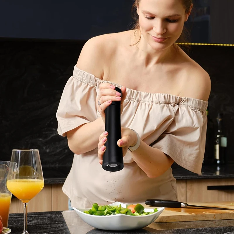1Set Mill Wood -Salt And Pepper Grinder Salt Mill Spice Black Pepper Mills Salt Shaker And