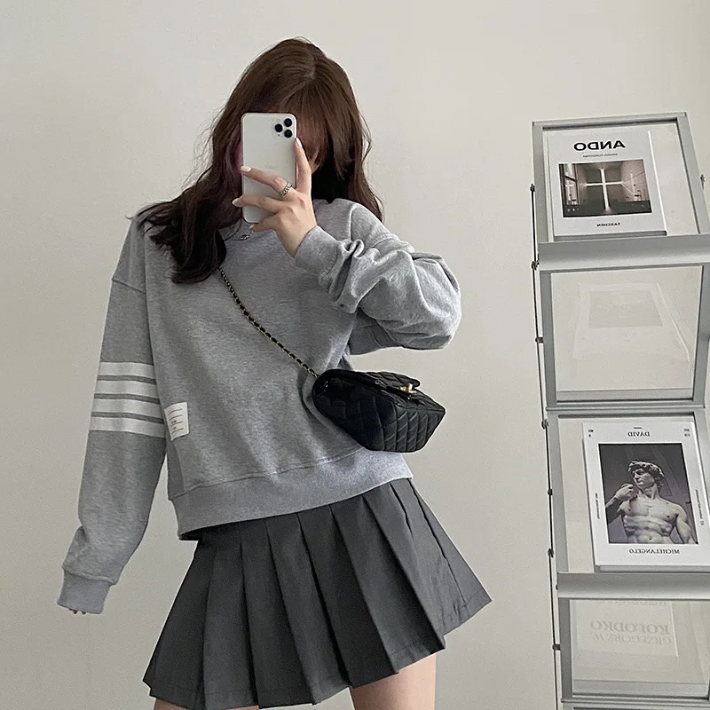 

High-quality TB Color-block Four-bar Crewneck Long Sleeves for Men and Women with Loose Casual Couple IN Trendy Top