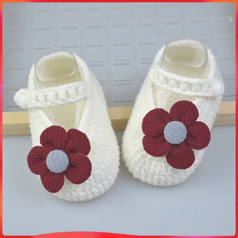 Spring and Autumn Baby Woolen Shoes Hand woven Anti falling Soft Bottom Pre step Shoes for Newborns, Flower Princess