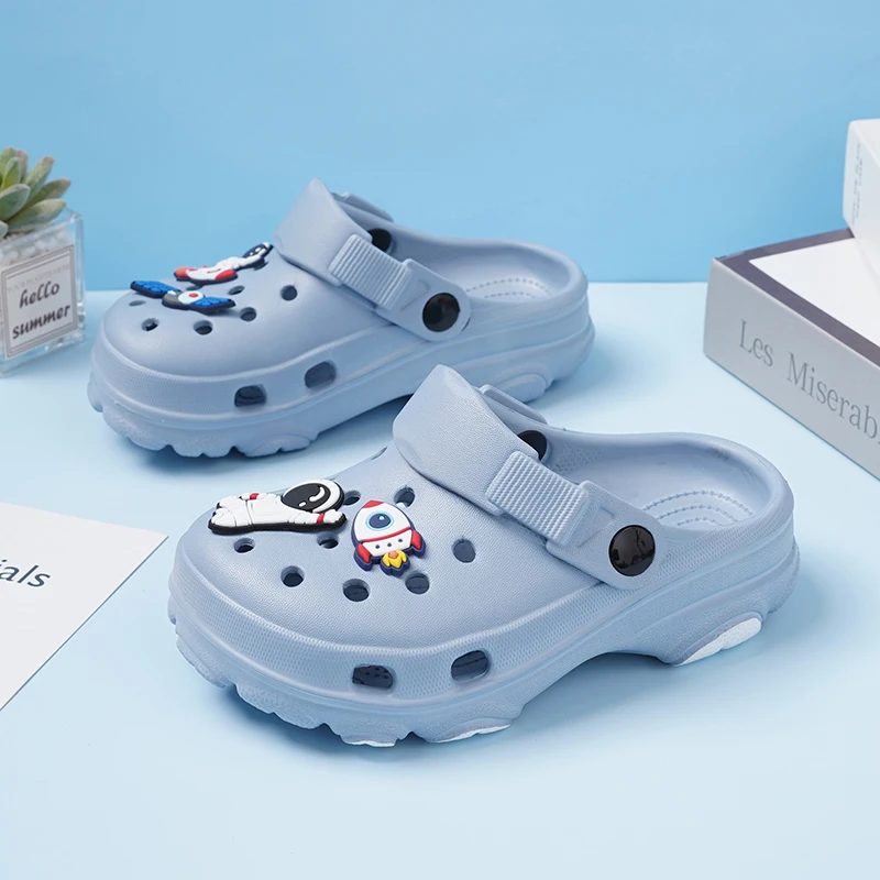Kids Sandals New Summer Sandals 3-15 Years Children's Slippers Baby Girls Shoes Non-Slip Clogs Cartoon Cute Infant Girls Sandals Boys Shoes