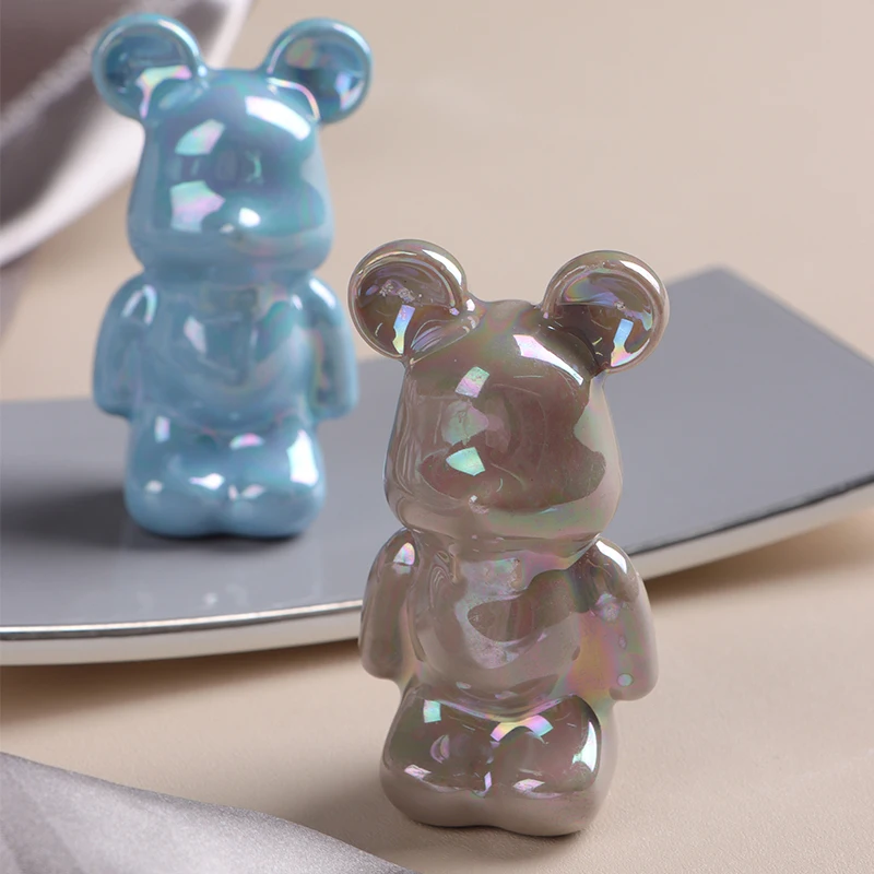 urso violento urso bonito dos desenhos animados 01