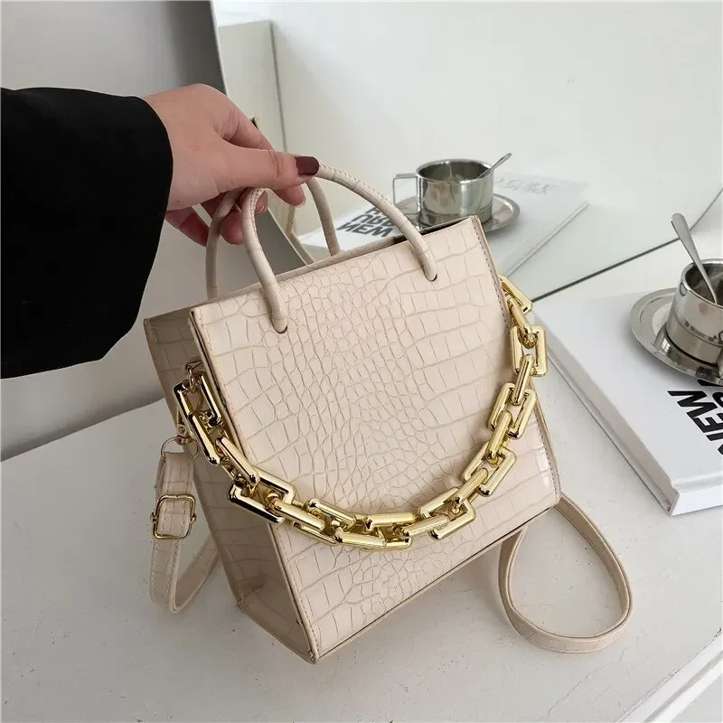 Luxury Gold Chain Strap Bag for Women - Versatile Adjustable Shoulder Purse, Elegant Evening & Daily Fashion Accessory