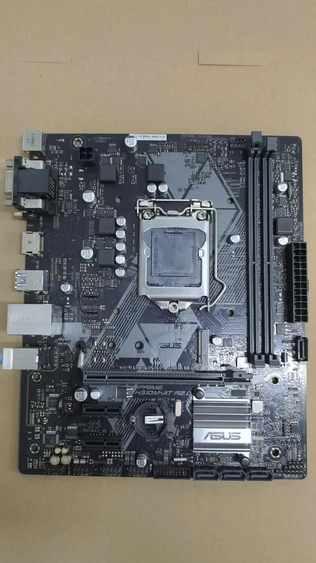 ASUS PRIME H310M-AT R2.0 と i7-9700kf PRIME H310M-K R2.0｜Motherboards