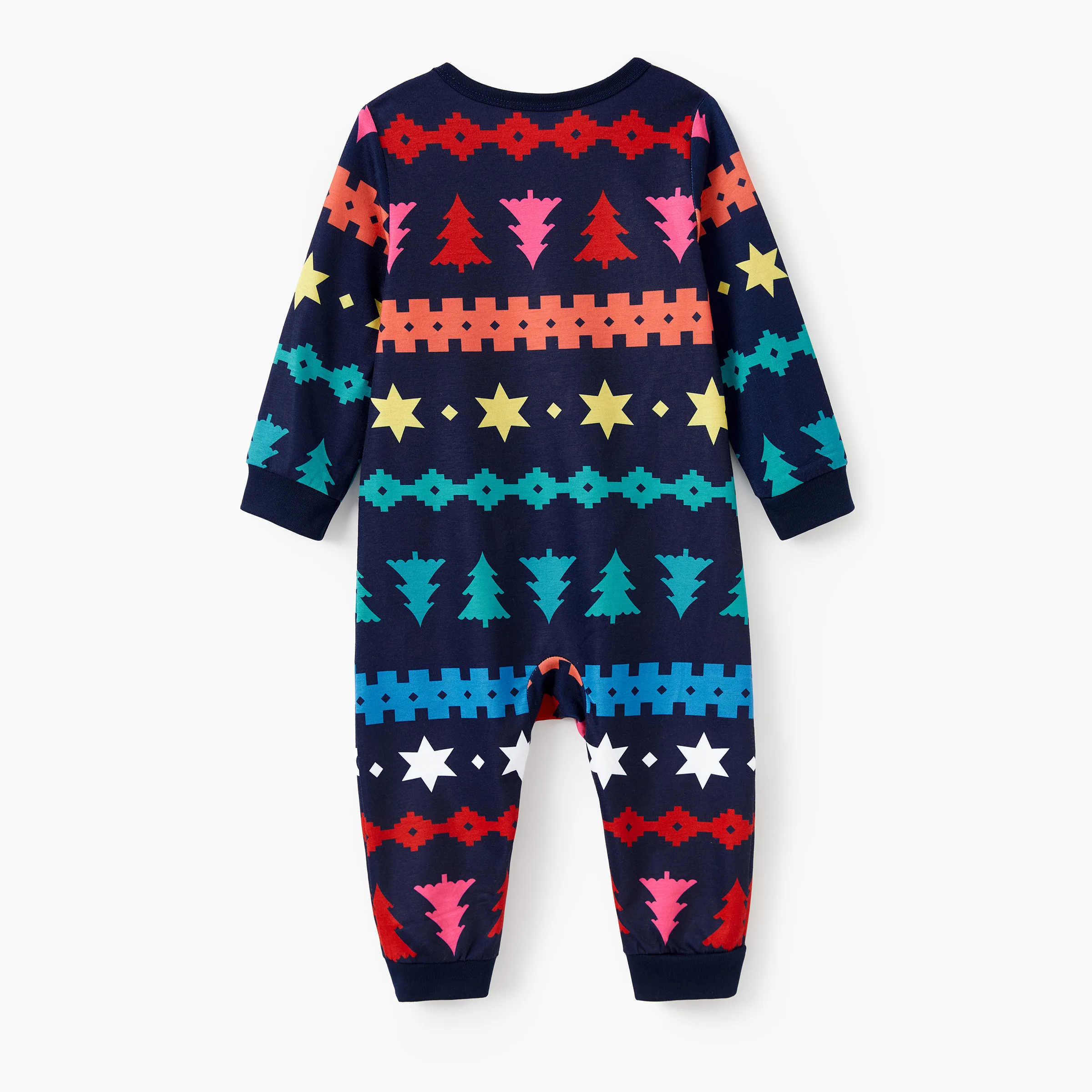 thumbnail image 3 of Conjuntos de pijamas navideños a juego para toda la familia con estampado de árboles, estrellas y Fair Isle, 3 of 5