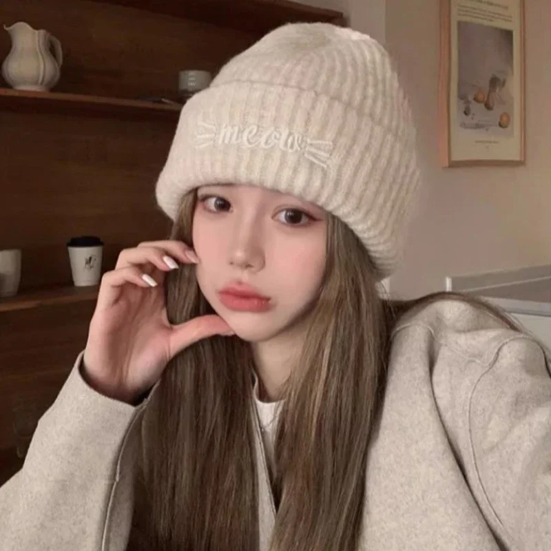 1Pieces Autumn And Winter Pile Hat Fashion Wool Knitted Hat Loose Large Head Circumference Show Face Mountaineering Hat