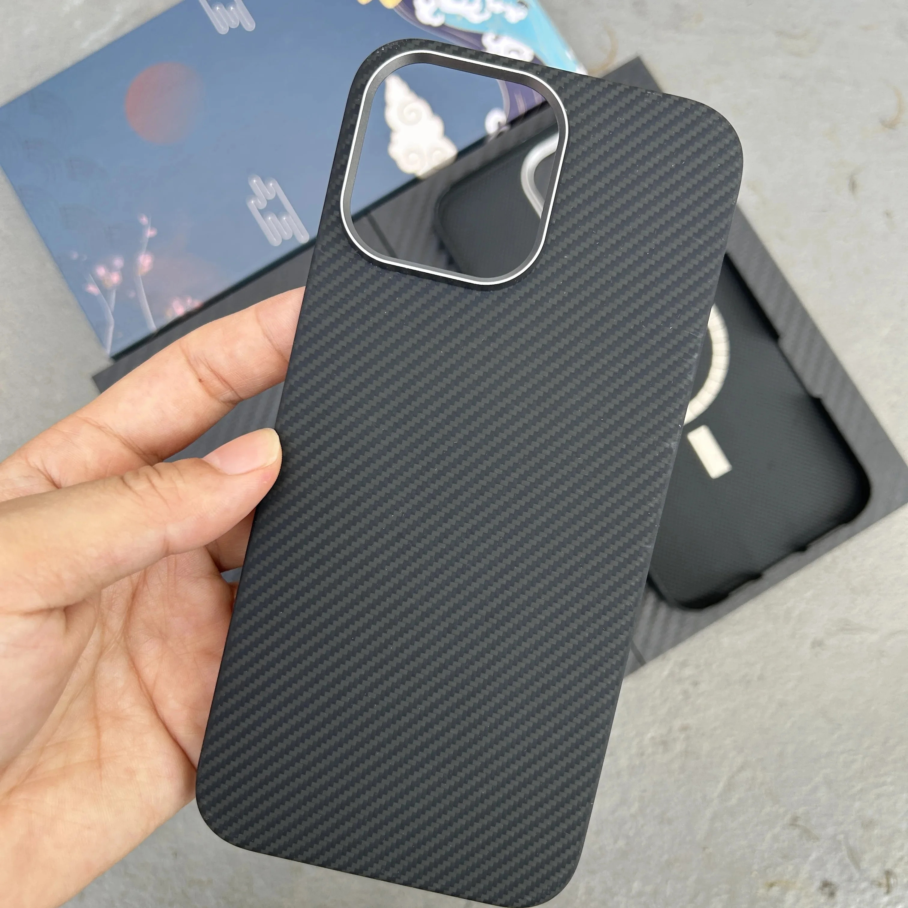 Ultra-Thin Carbon Fiber Phone Case – Lightweight Aramid Fiber Design