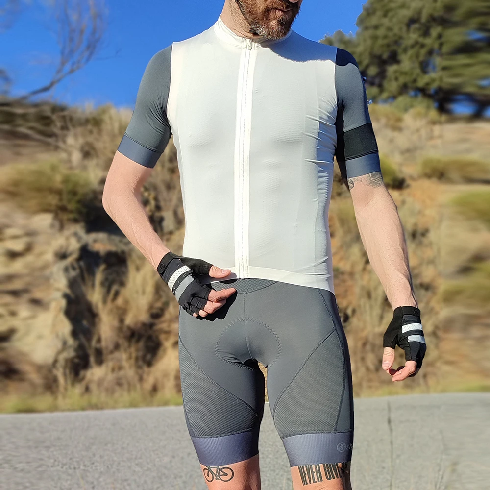 Men's Pro Mountain Bike Cycling Jersey Bib short Kits shirt à manches courtes Pad Shorts Set 
