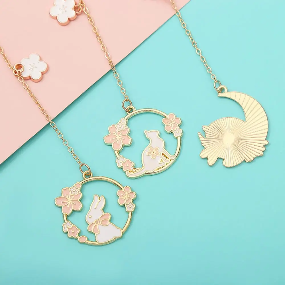 Cute Rabbit Bookmark Metal Hollow Book Page Pagination Exquisite Book Clip Portable Page Marker 1Pcs metal bookmark animal bookmark bookmarks stationery supplies