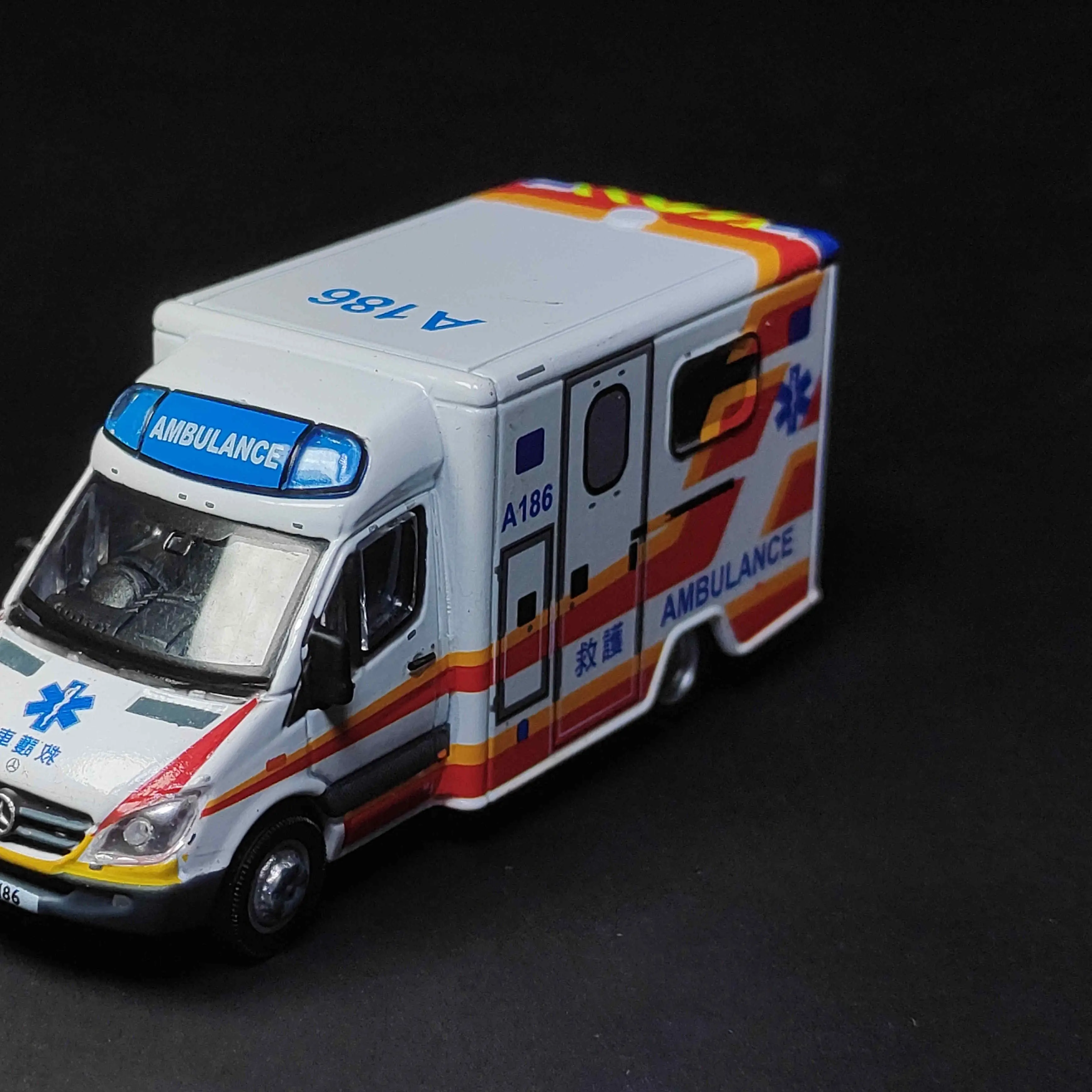 

Tiny 1/76 34 Sprinter Ambulance A186 HongKong FSD DieCast Model Collection Limited Edition