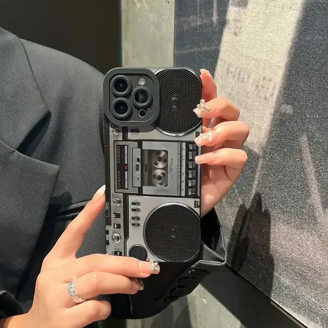 아이폰 라디오 패턴 케이스: 스타일리시하고 내구적인 보호 장치