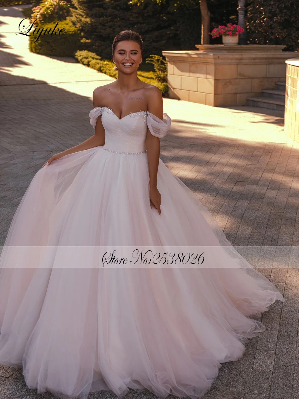 Liyuke Ruched Pleats Wedding Dress Off Shoulder Half Sleeves Bridal Gowns