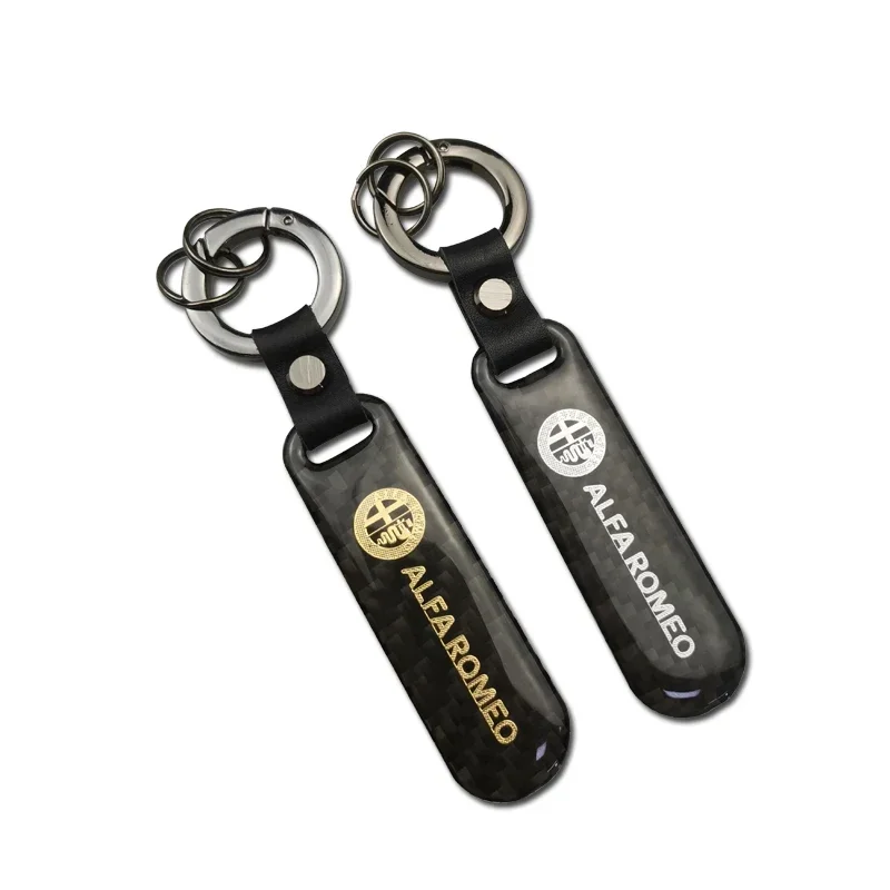 Alfa Romeo Carbon Sleutelhanger - Robuuste metalen sleutelring en sluiting