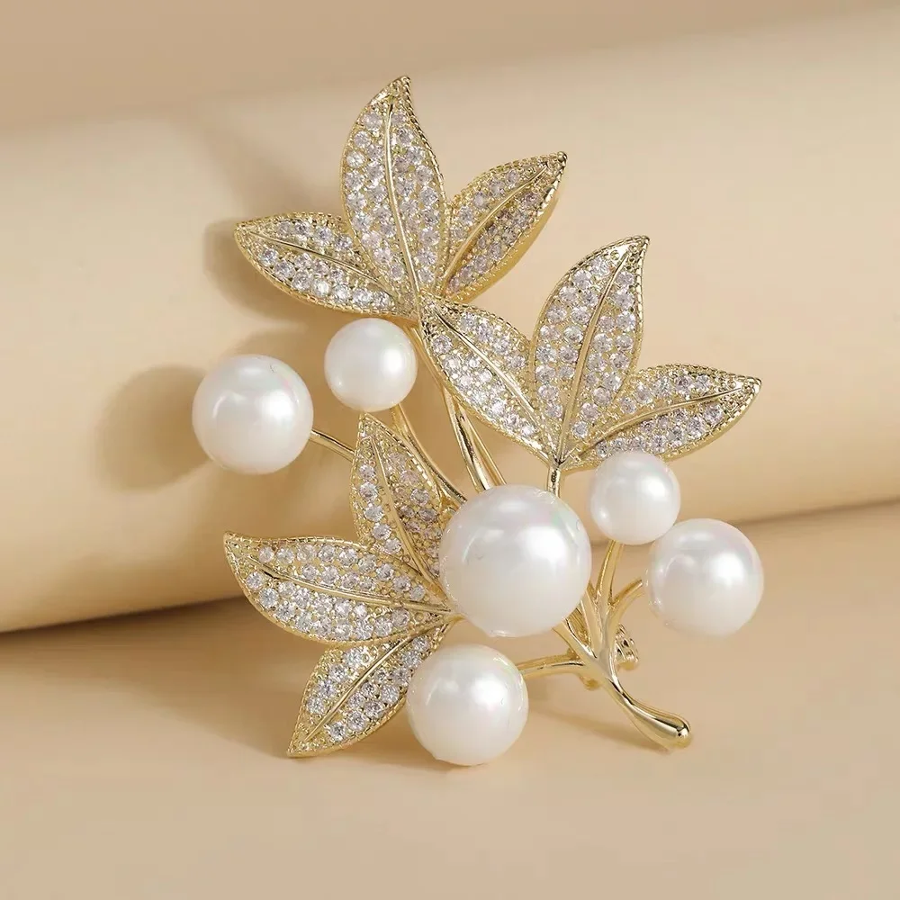 Pearl Brooches For Women Elegant Metal Fixed Clothing Pins Daily Jewelry Accessories pearl brooches