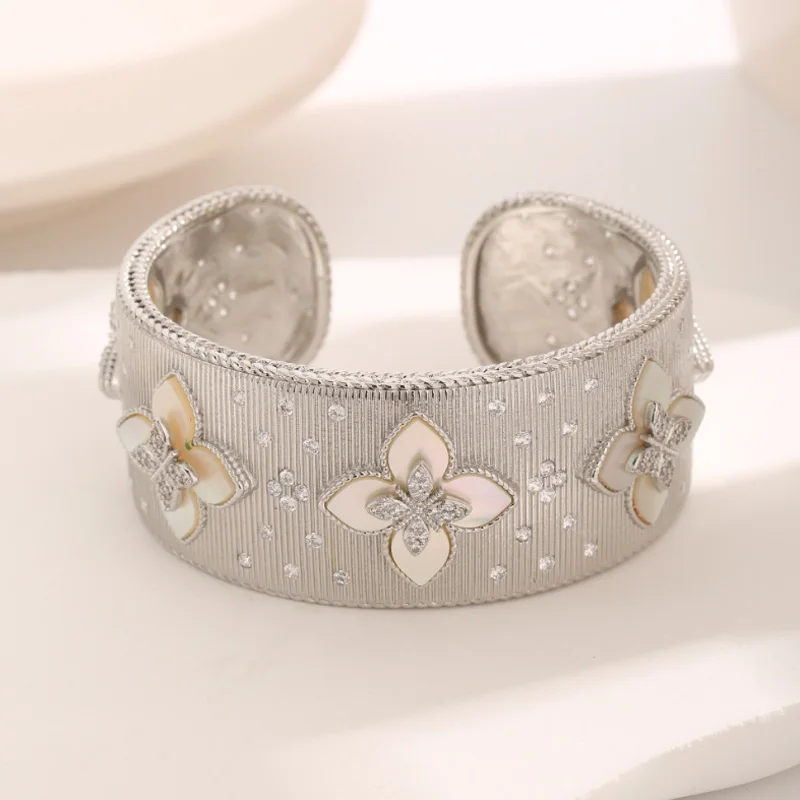 Donia Jewelry Fashion Four-Leaf Flower Titanium Steel Micro-Inlaid AAA Zircon Luxury Retro Open Bracelet