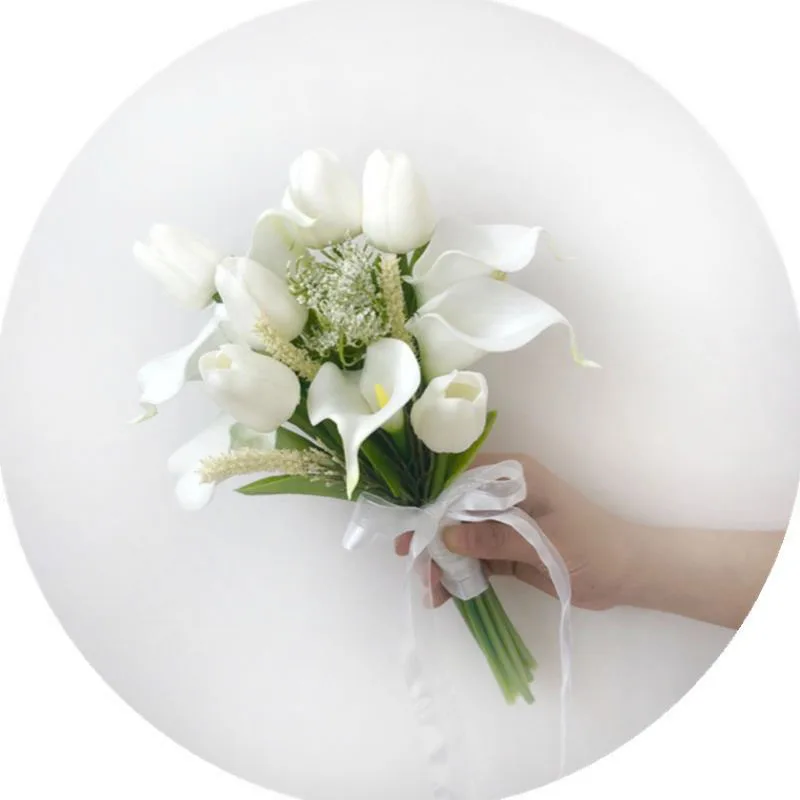 Wedding bouquets wedding flower decoration holding calla lily flowers small fresh bride photo props